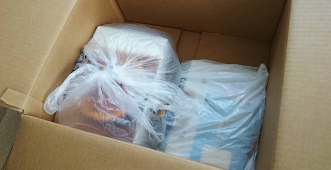 ビニール袋で梱包・画像